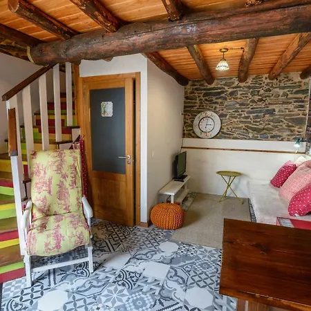Casa Do Conto Tatil Evi Doade